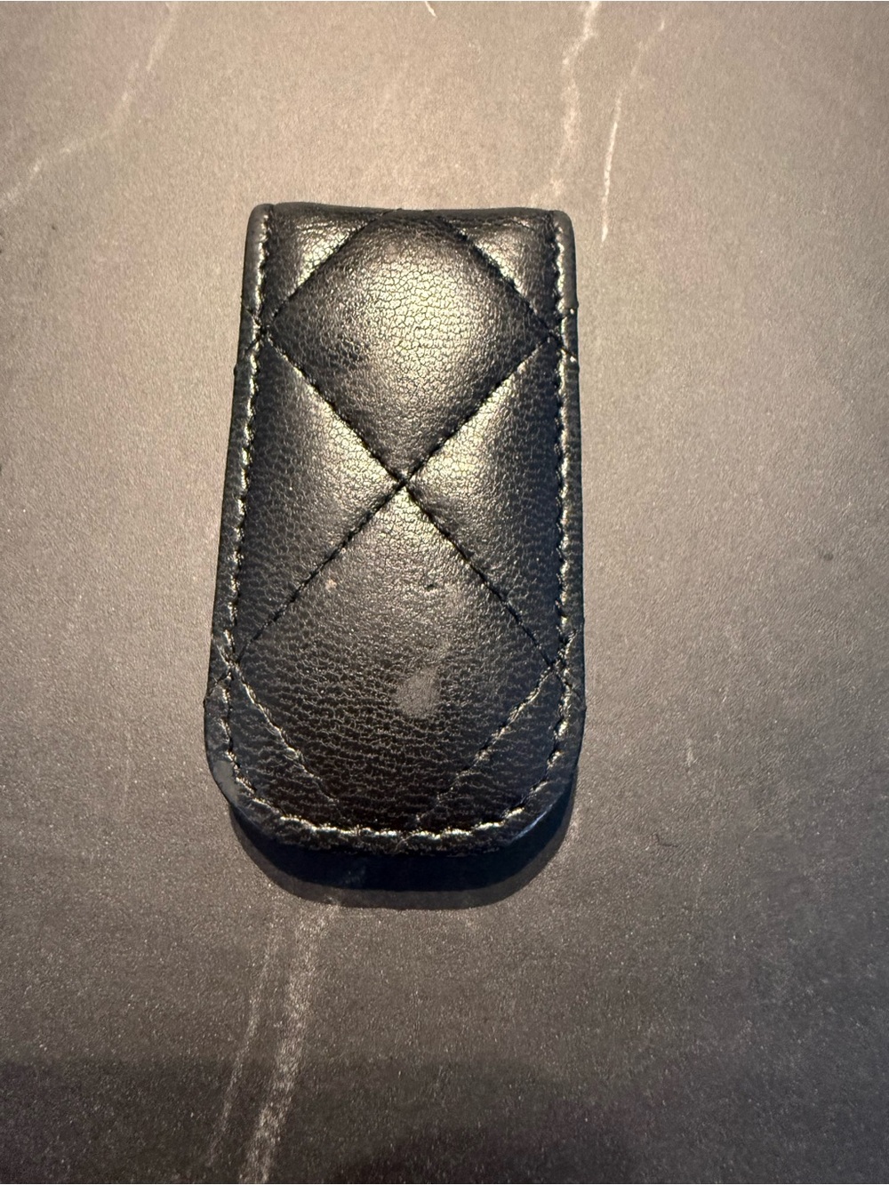 CHANEL Black Quilted Leather Money Clip with CC Logo and Pouch - Picture 5 of 7
